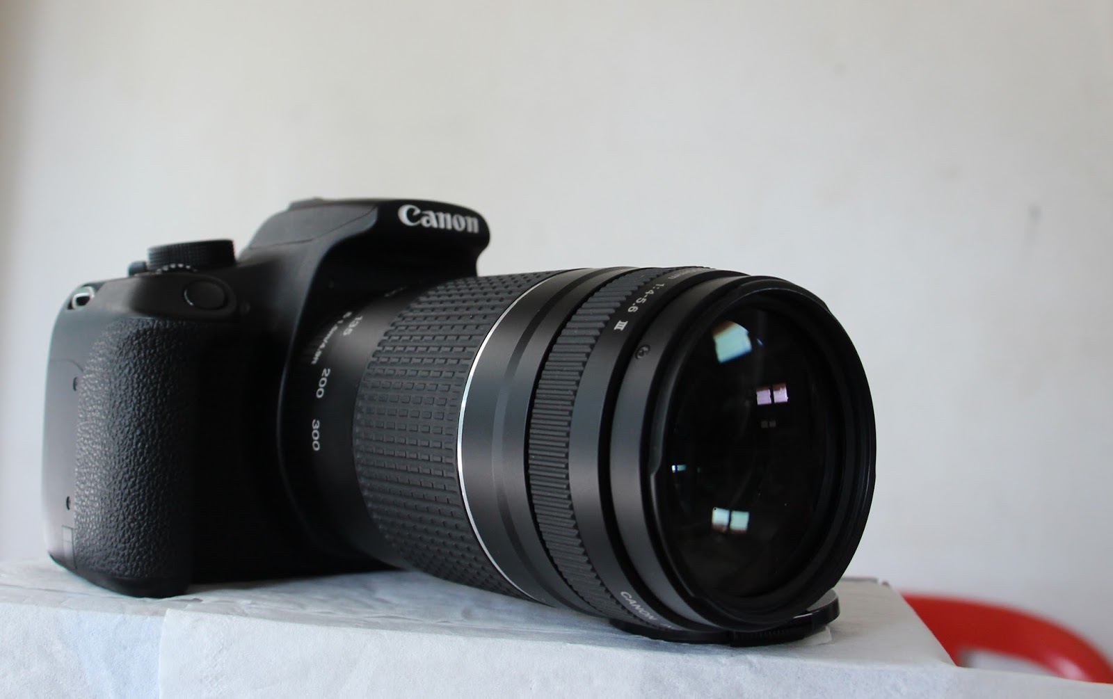 Jual Canon Eos 1200D + Lensa Tele 75-300 III | Jual Beli Laptop Bekas
