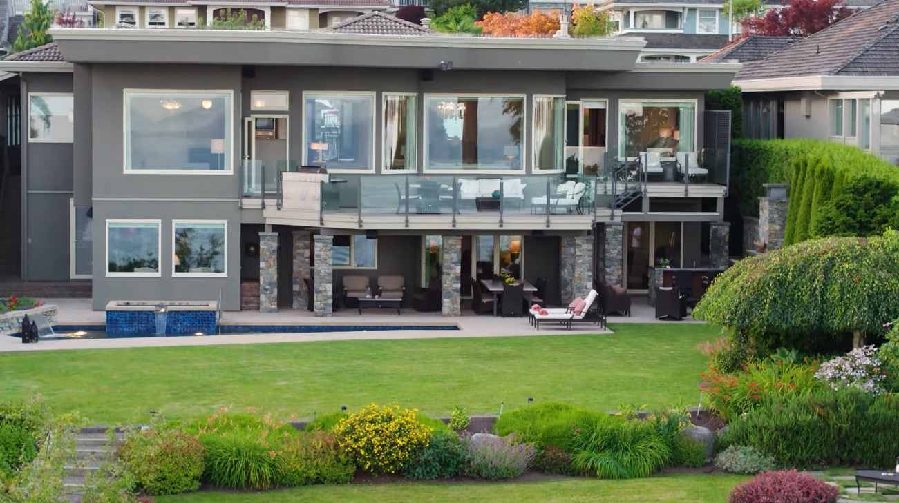 21 Photos vs. 13472 13A Avenue, White Rock | Neacsu Denner Group - Luxury Home And Interior Design Video Tour
