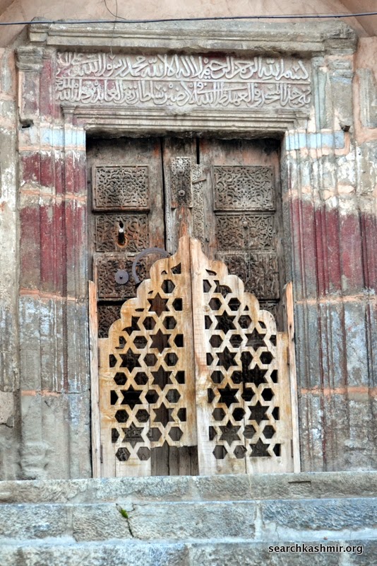 Why is Madin Sahib locked? Search Kashmir