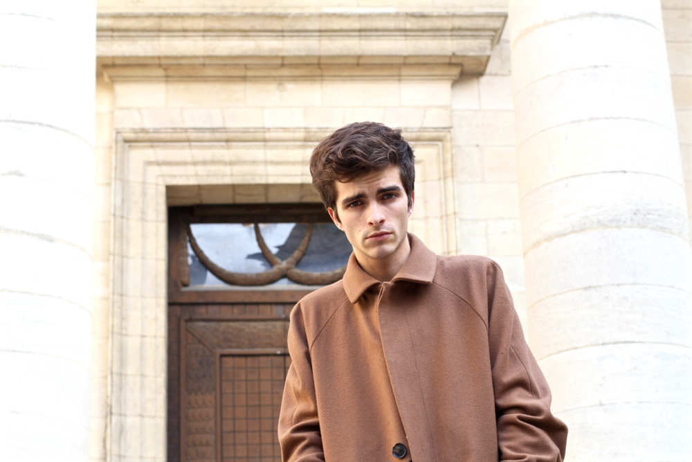 BLOG-MODE-HOMME_Esprit_imperfect_manton-long-tabac-laine-dandy-hiver-look-masculin-tendance-preppy