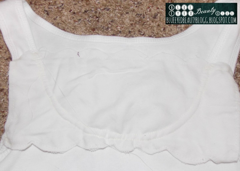Blue Eyed Beauty Blog: DIY Tank With Lace Insert