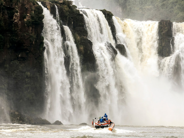 iguazu waterfall, air terjun iguazu, berpetualang, Pengalaman Berharga Seumur Hidup