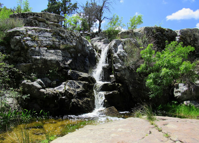 Bonita cascada arroyo chorrera de Fresnedilla de la Oliva,
