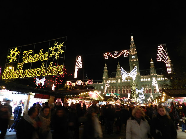 Wiener Christkindlmarkt am Rathausplatz