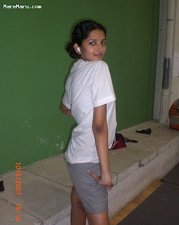වැල් කථා හා පින්තුර : Sri Lankan sexy nude School girls hot photos