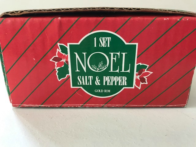 Noel by China Pearl 1991 Holly and Berries Salt and Pepper Shaker Set Original Box original box