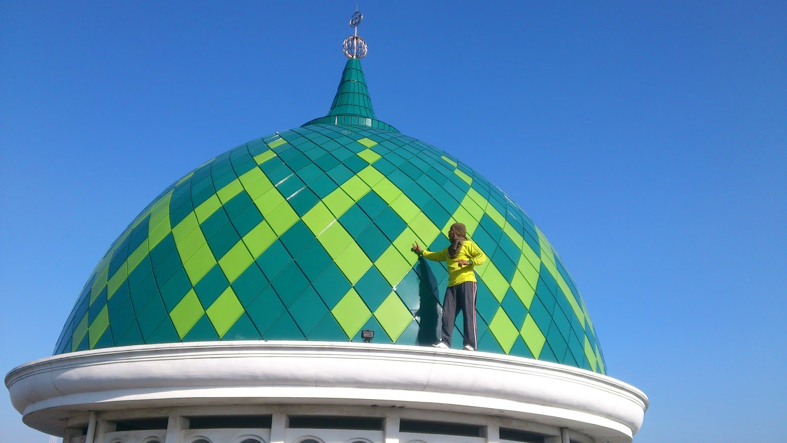 Kubah Masjid Surabaya