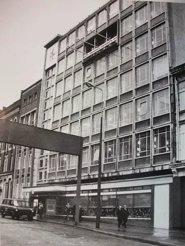 Sir Thomas Street, 1980