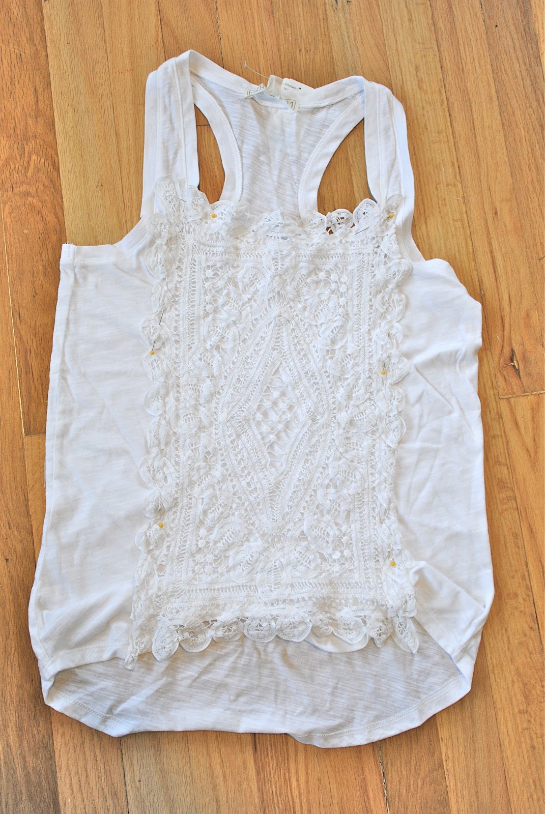 Trash To Couture: DIY. Doily Blouse