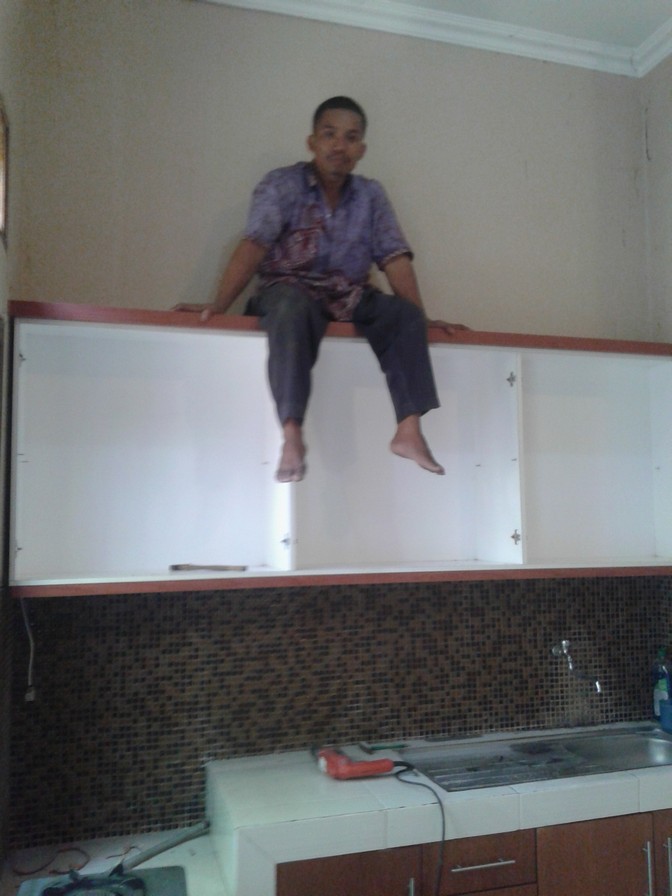 Lemari Dapur Atas Kuat Menggantung Di Dinding Furniture Semarang Lemari Dapur Atas Kuat Menggantung Di Dinding Furniture Semarang