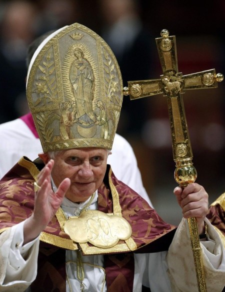 Wie Heißt Der Hut Vom Papst