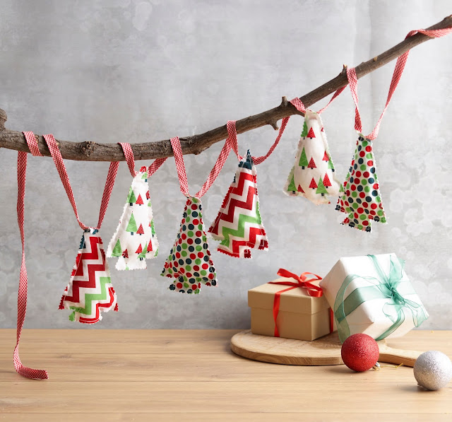 Christmas Tree Garland Tutorial + Pattern {Handmade Christmas