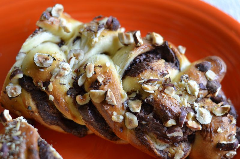 I can totally make that Favorite Friday Recipe Nutella Challah Bread