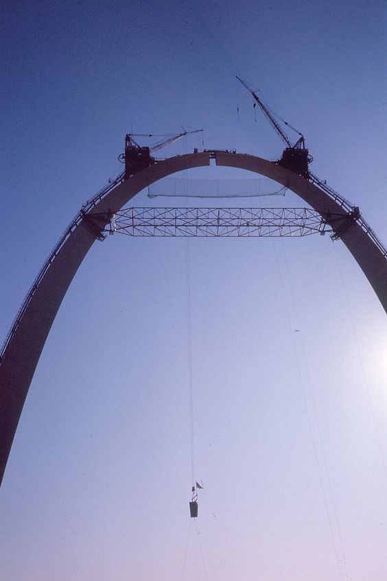 Towns and Nature: St. Louis, MO: 630-Foot Gateway Arch