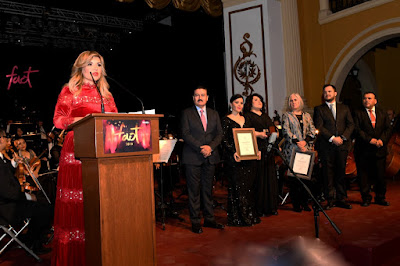 Entrega gobernadora Pavlovich medalla Alfonso Ortiz Tirado 2019 a la soprano María Katzarava