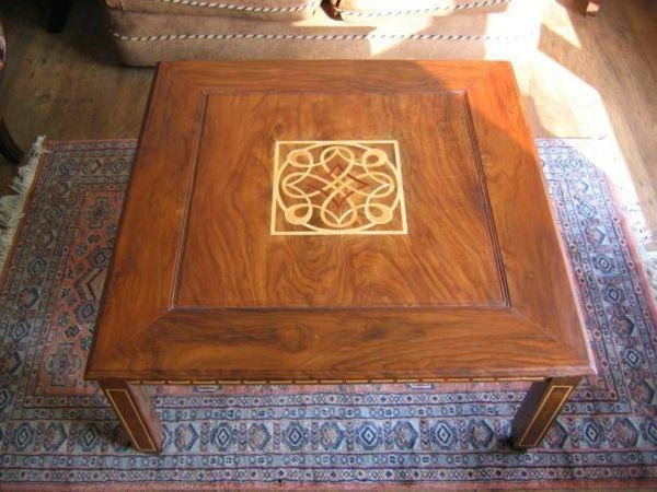 Interesting examples for modern solid wood table