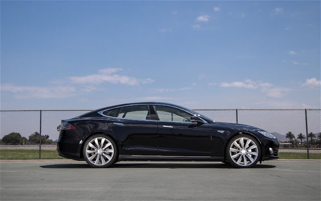 2012 Tesla Model S