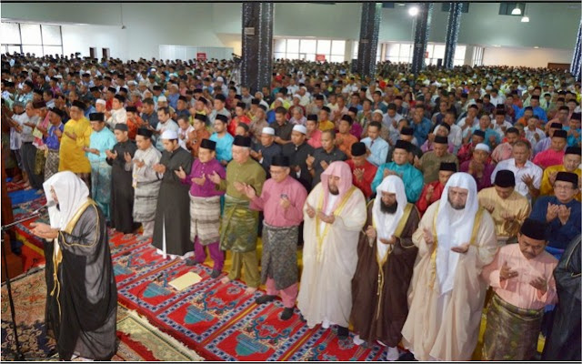 Mengapa Ditengah Bacaan Doa Qunut  Dibaca Lirih/Sirr ? Ini Penjelasanya !
