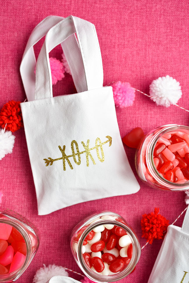 Woman in Real Life DIY IronOn Mini Tote Bags for Galentine's Day
