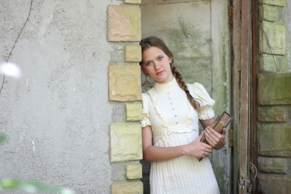 Sassy Sister Vintage More Pics Abandoned Building Fashion Shoot