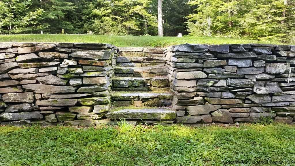 Sweet House Dreams Quiet Please Farm, 1970 Farm in Kerhonkson, New York