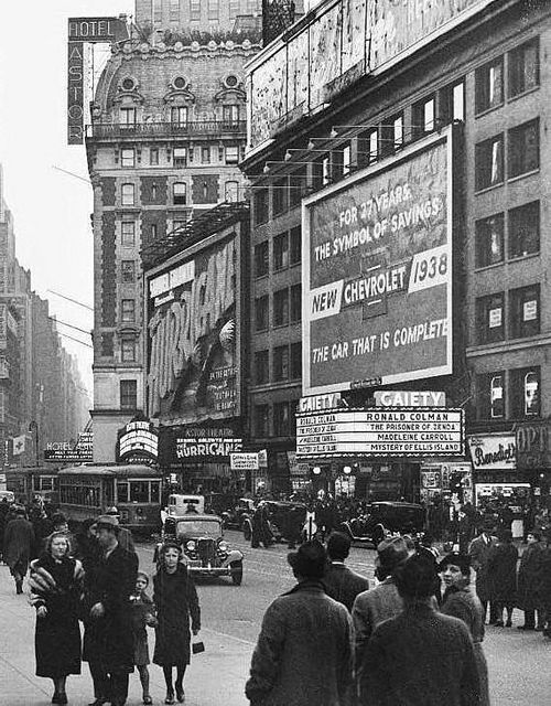 Times Square NYC randommusings.filminspector.com