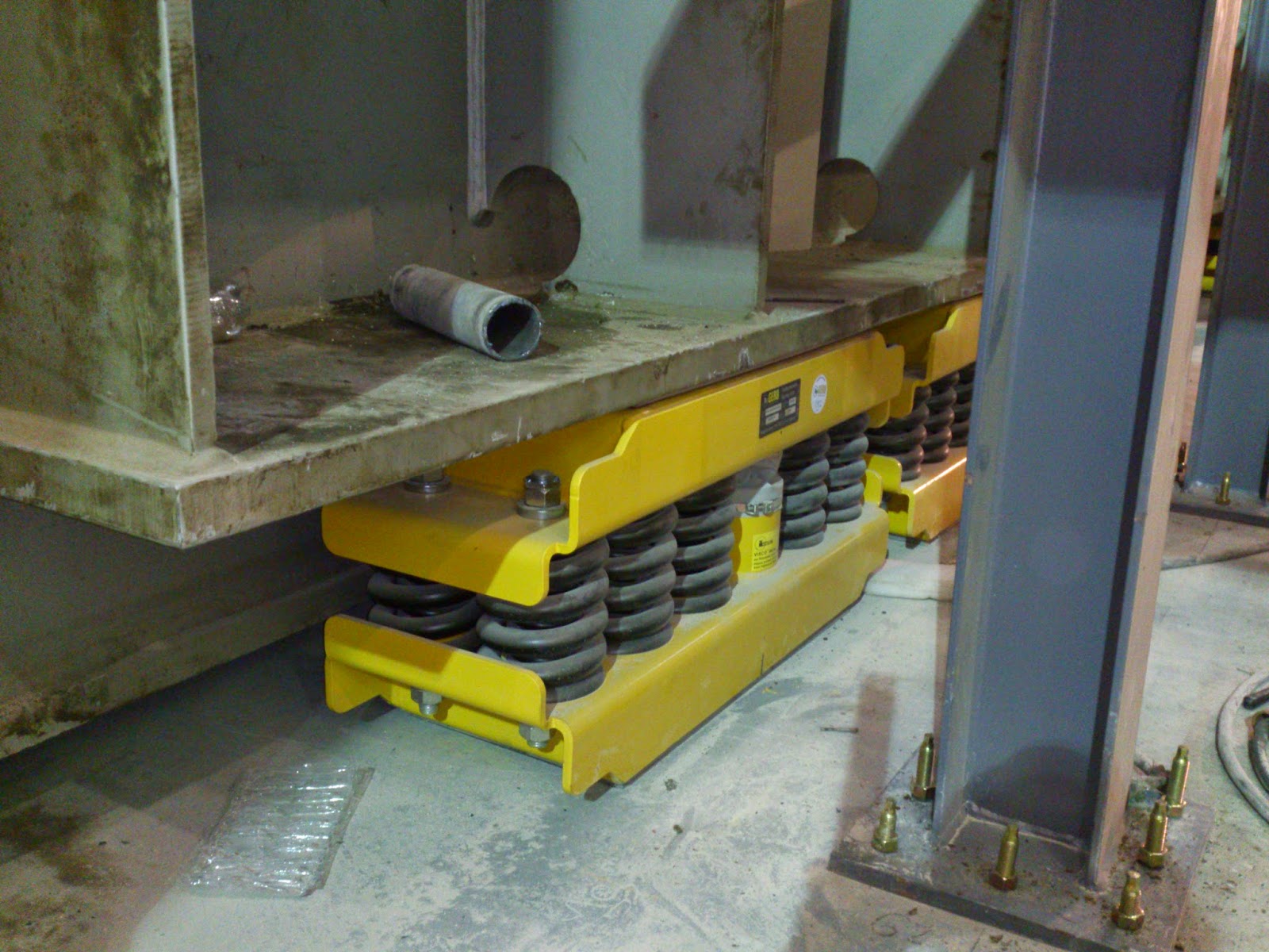 ENGINE VIBRATION ISOLATORS HFO POWER PLANT