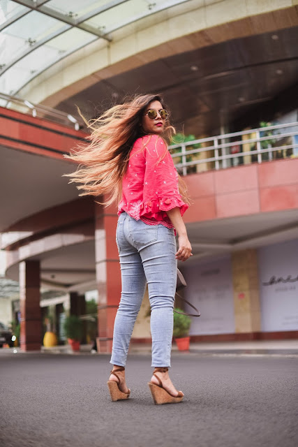pooja mittal, how to look skinny, comfortable skinny jeans, american eagle jeans, summer tops, how to style skinny jeans, cheap jeans, summer fashion 2018, fashion, embroidered jeans, beauty , fashion,beauty and fashion,beauty blog, fashion blog , indian beauty blog,indian fashion blog, beauty and fashion blog, indian beauty and fashion blog, indian bloggers, indian beauty bloggers, indian fashion bloggers,indian bloggers online, top 10 indian bloggers, top indian bloggers,top 10 fashion bloggers, indian bloggers on blogspot,home remedies, how to