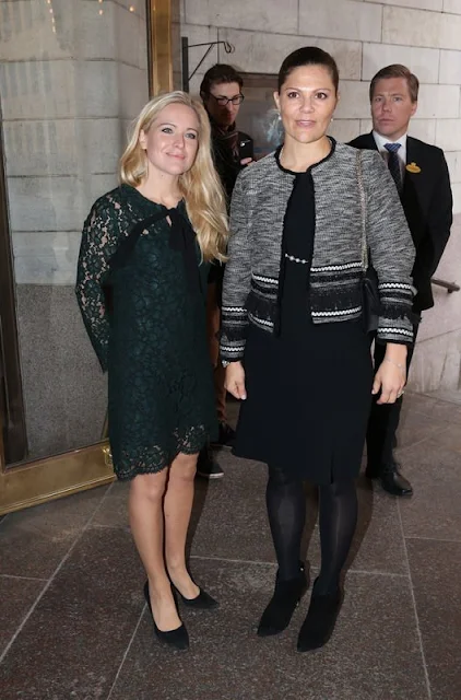 Crown Princess Victoria of Sweden awarded Johan Söderström, CEO of ABB the "Sustainability Prize" at the a business weekly magazine's Sustainability Day