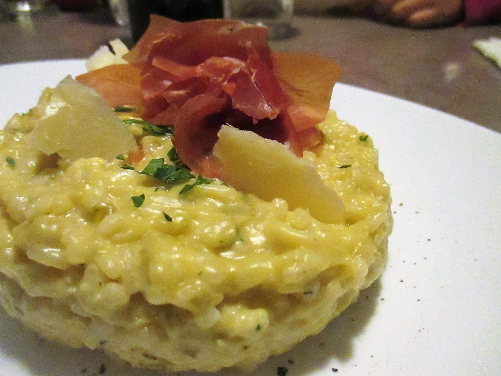 RISOTTO WITH FONDUTA, CERVERE’S LEEK AND SPECK Risotto con fonduta