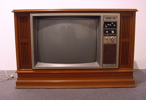 old+tv+set.jpg