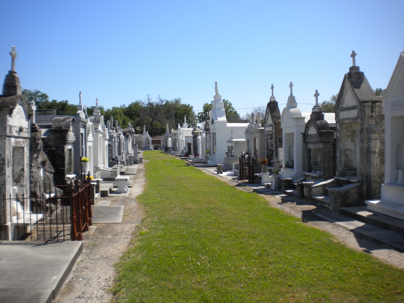 A New Orleans State of Mind: New Orleans Cemeteries