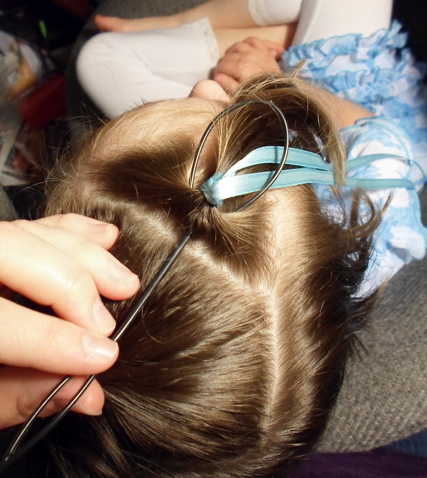 The Hair Band: The Ribbon Wrap (Ribbon Pull-Through Style #1)