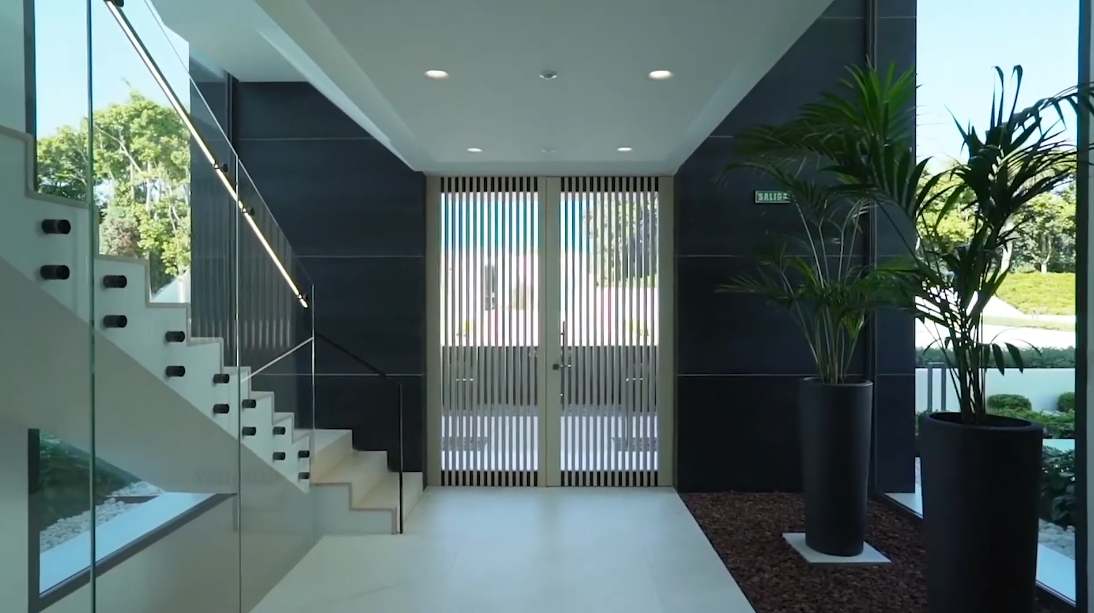 32 Photos vs. Emare Estepona Luxury Beachfront Condos Interior Design Tour