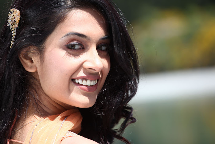 sarah jane dias spicy hq unseen pics