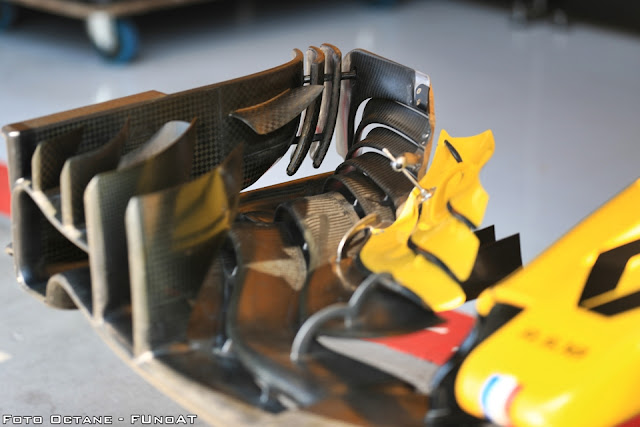 RENAULT RS18 - L'ala anteriore della vettura francese