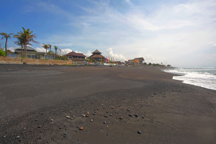 Wisata Bali di Ketewel Beach