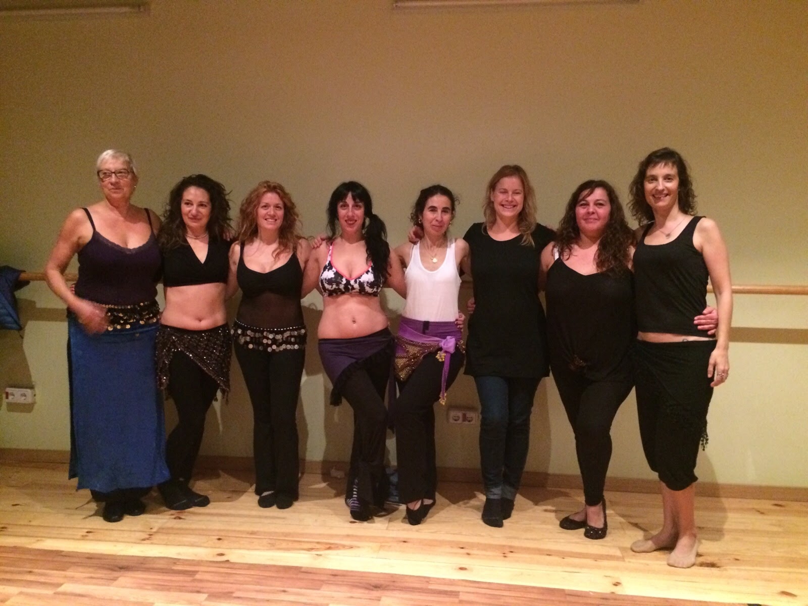 Anaraksharki Danza del Vientre, Tribal Fusión y Burlesque