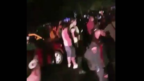 Capitalinos cantan el "Cielito Lindo" la noche del sismo (VIDEO) Capitalinos cantan el "Cielito Lindo" la noche del sismo (VIDEO)