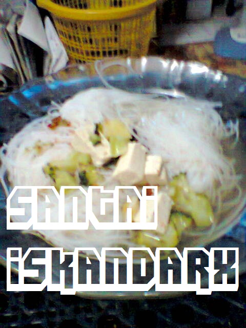 iskandarx.blogspot.com,is pun dinner lambat semalam,santai,bihun sup,dinner,lambat,diet