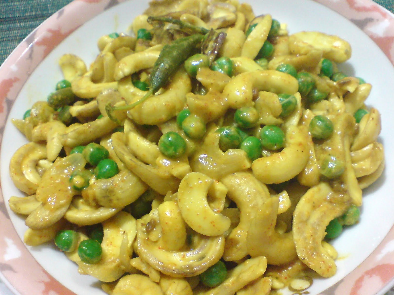 Nihari's CookBook Cashew Nut Curry with Peas