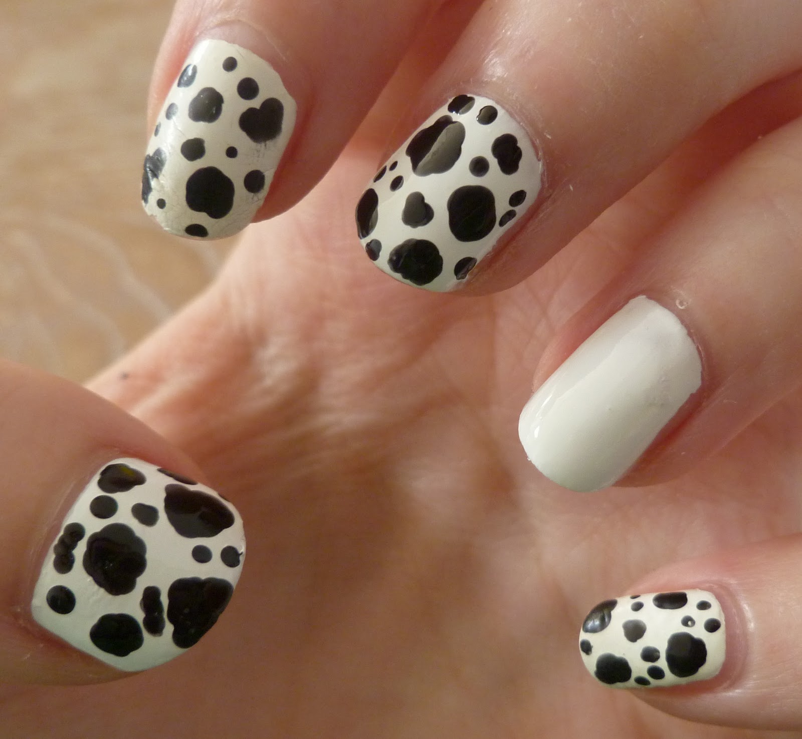 Coleyyyful A Beauty & Fashion Blog How to create Dalmatian Nails!