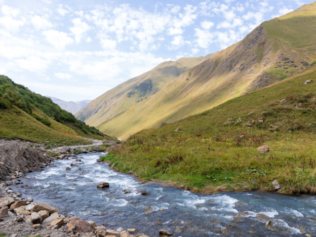 Wisata Satu Minggu Di Negara Kaukasus, Georgia, Azerbaijan dan Armenia Wisata Satu Minggu Di Negara Kaukasus, Georgia, Azerbaijan dan Armenia