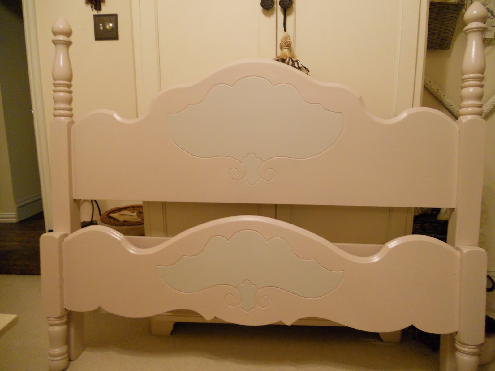 Southern Charm Cottage ThreeQuarter Bed