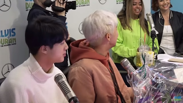 특이점이 온 방탄 미국 인터뷰.jpg | 인스티즈