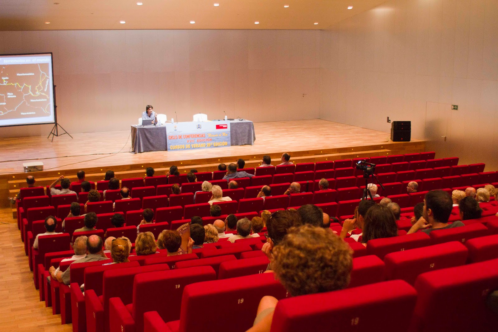 LA DECIMA. AULA DE LA EXPERIENCIA.