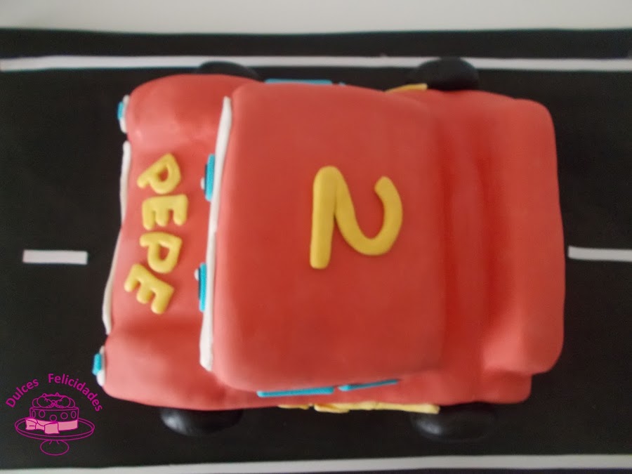 Tarta Rayo Mcqueen fondant