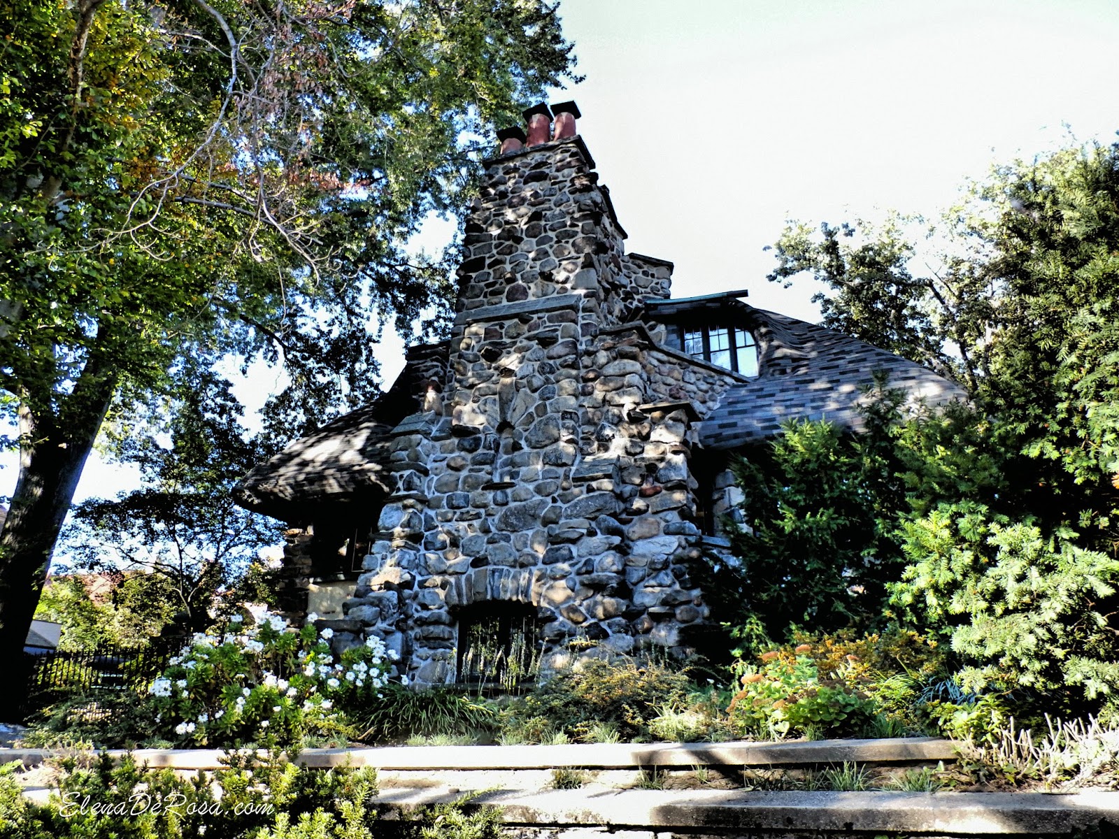 MsElenaeous Rants & Raves Bay Ridge's Gingerbread House