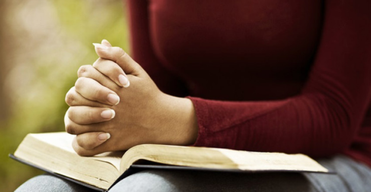 15 Paling Keren Gambar  Tangan Orang  Sedang Berdoa 