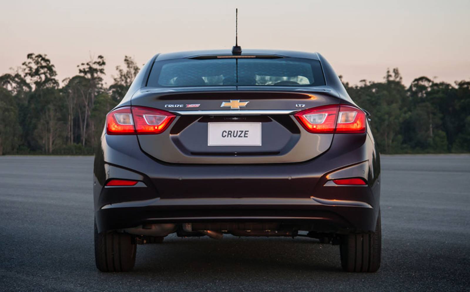 Novo Chevrolet Cruze 2017: preços oficiais e consumo